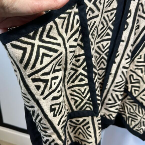 FIXSUN CASUAL Women's Linen Tribal Print Oversized Jacket Black/Cream One Size - Picture 6 of 12